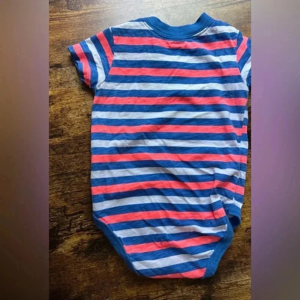 BUNDLE: Carter’s | 2- boys one piece outfits. Size: 6M/9M​